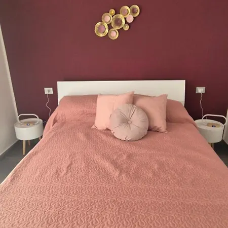 Oda ve Kahvaltı Mali 4*