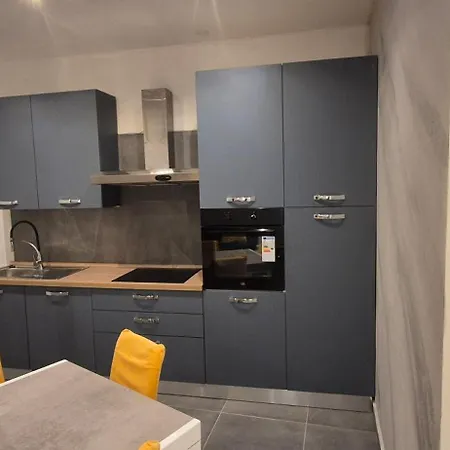 فندق مبيت وإفطار Mali ساليرنو